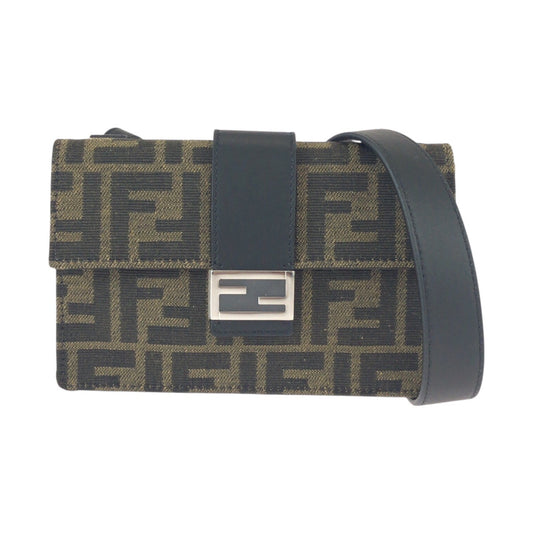 23145
FENDI フェンディ ズッカ バゲット ブラウン ブラックシルバー金具 レザー 7M0295 A9ZL 209-0501 ショルダーバッグ ウエストポーチ レディース S72