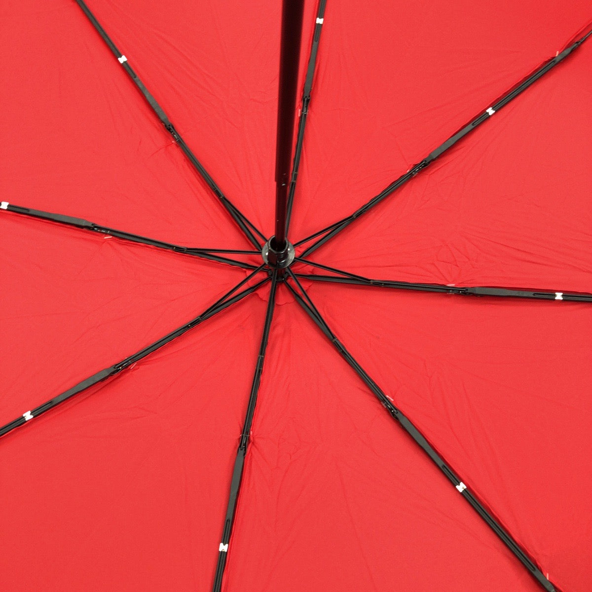 23148
CHANEL シャネル ココマーク マトラッセ レッド シルバー金具 ポリアミド / ポリエステル 傘 折りたたみ傘 晴雨兼用 レディース A58