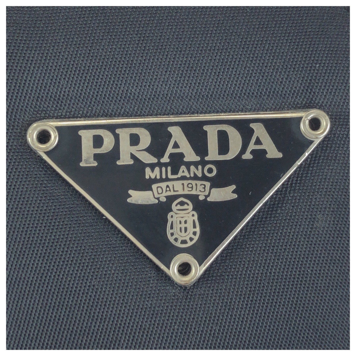 23161
PRADA プラダ テスート 三角ロゴプレート ブラック 黒 シルバー金具 ナイロン 携帯ケース シガレットケース IQOSケース 男女兼用 メンズ ABP14