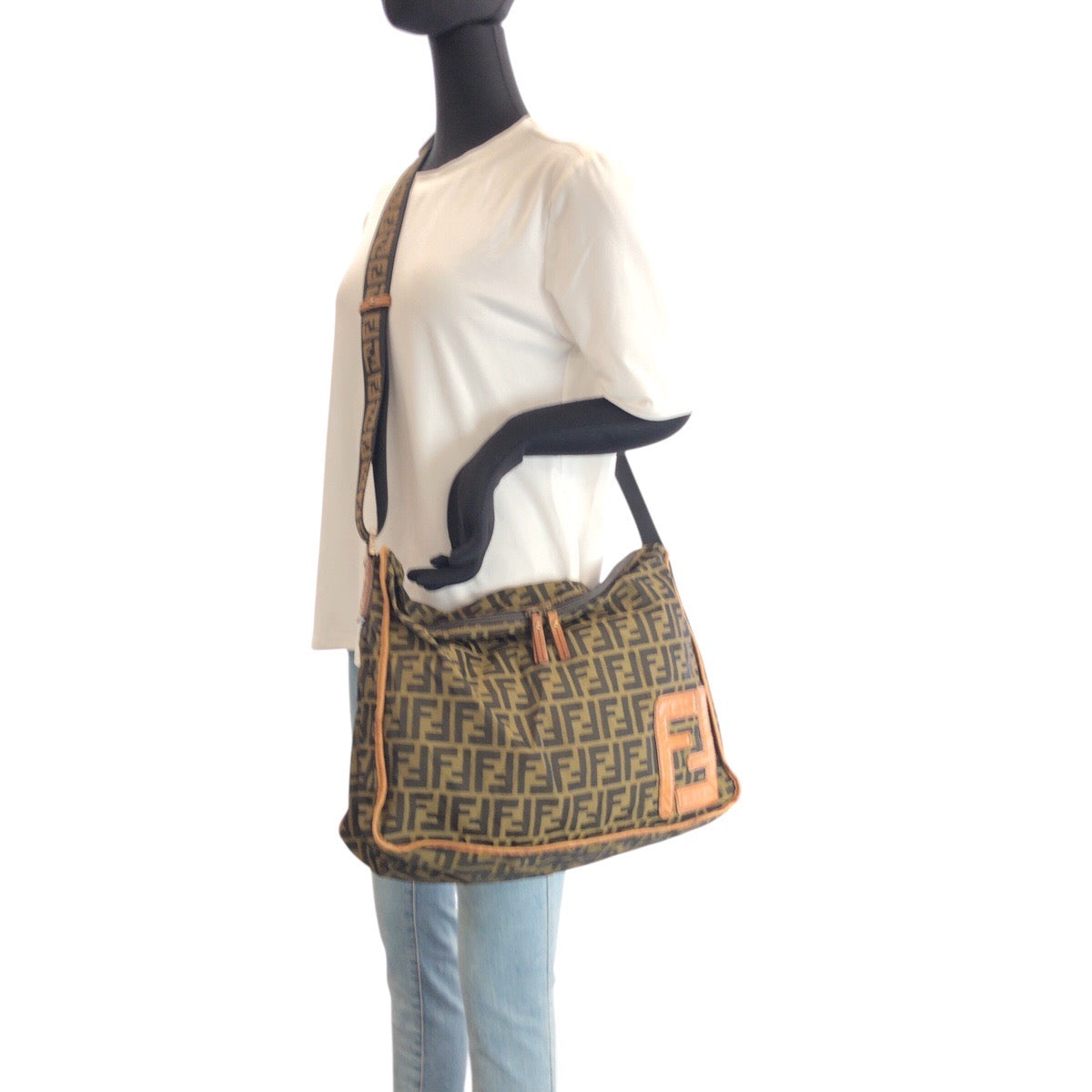 23178
FENDI フェンディ ズッカ ブラウン ダークブラウン ナイロン / レザー 7VA148 ショルダーバッグ メッセンジャーバッグ レディース ABP54