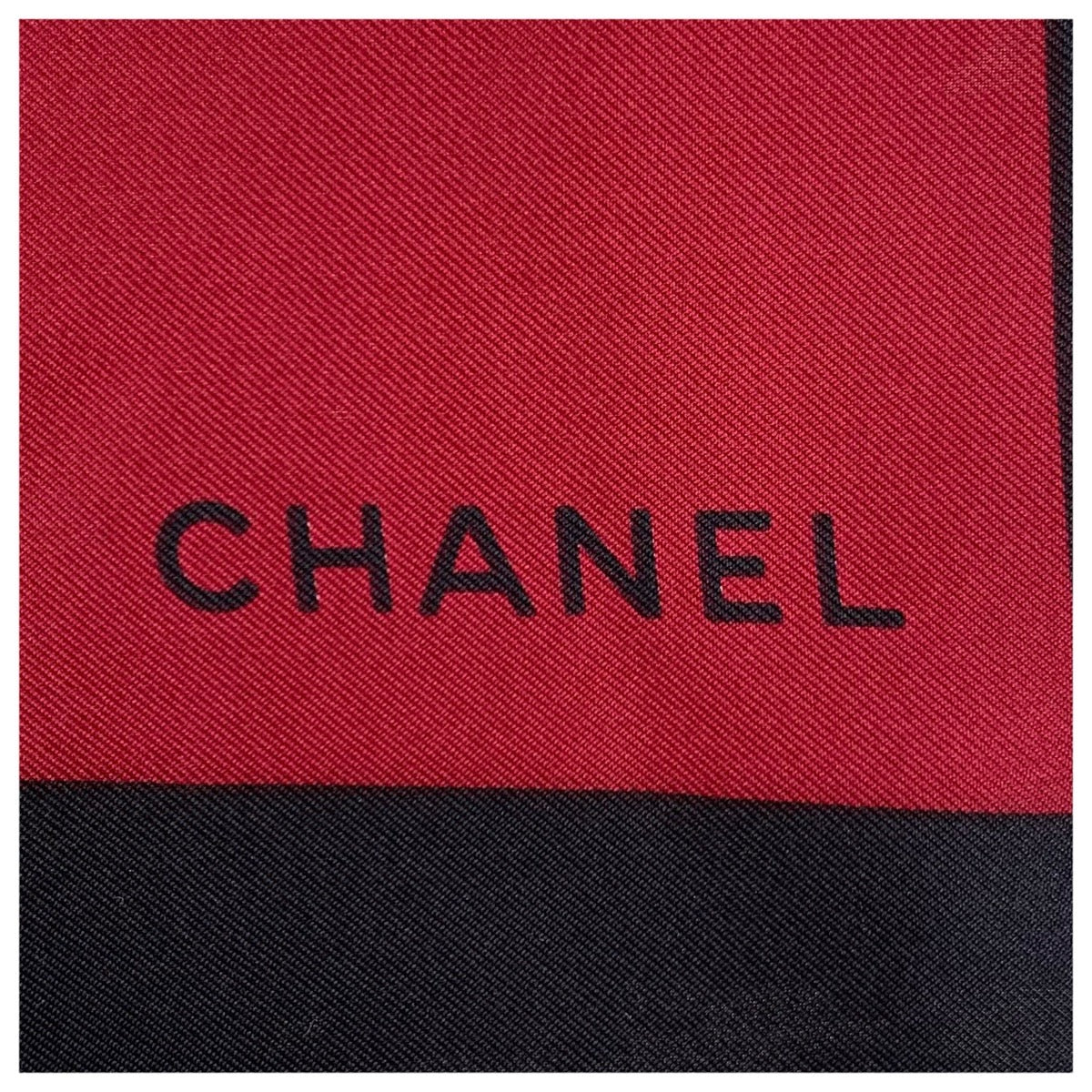 23181
CHANEL シャネル ヴィンテージ 31 RUE CAMBON ココマーク ワインレッド ブラック シルク スカーフ レディース AB42