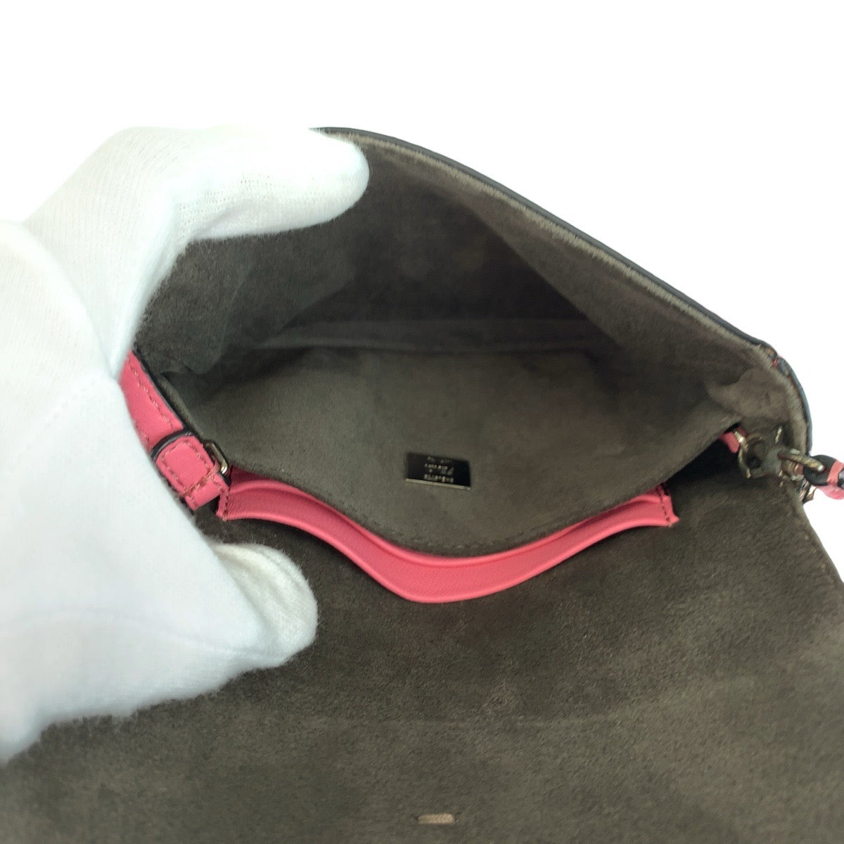 23189
FENDI フェンディ モンスター マイクロバゲット ピンク シルバー金具 レザー 8M0854 ショルダーバッグ ハンドバッグ レディース A54