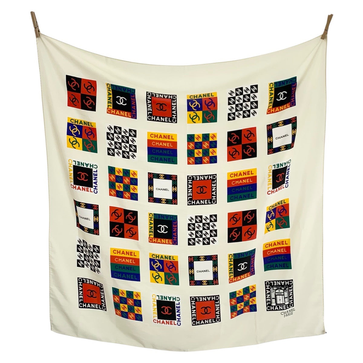 23214
CHANEL シャネル ヴィンテージ ココマーク マルチカラー シルク スカーフ レディース A35