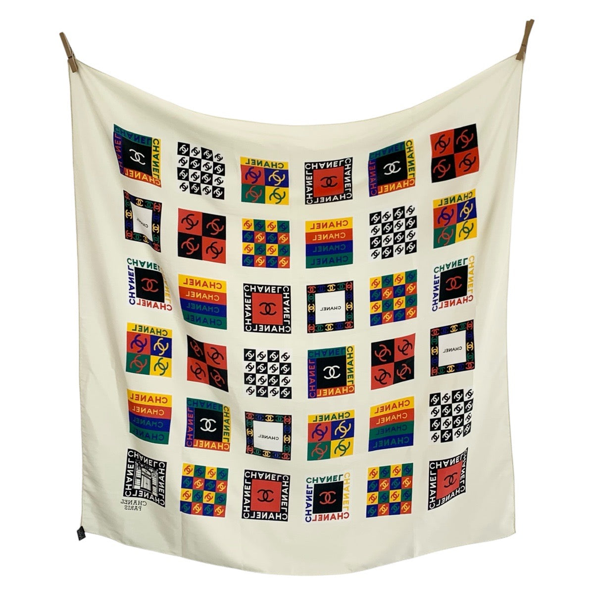 23214
CHANEL シャネル ヴィンテージ ココマーク マルチカラー シルク スカーフ レディース A35