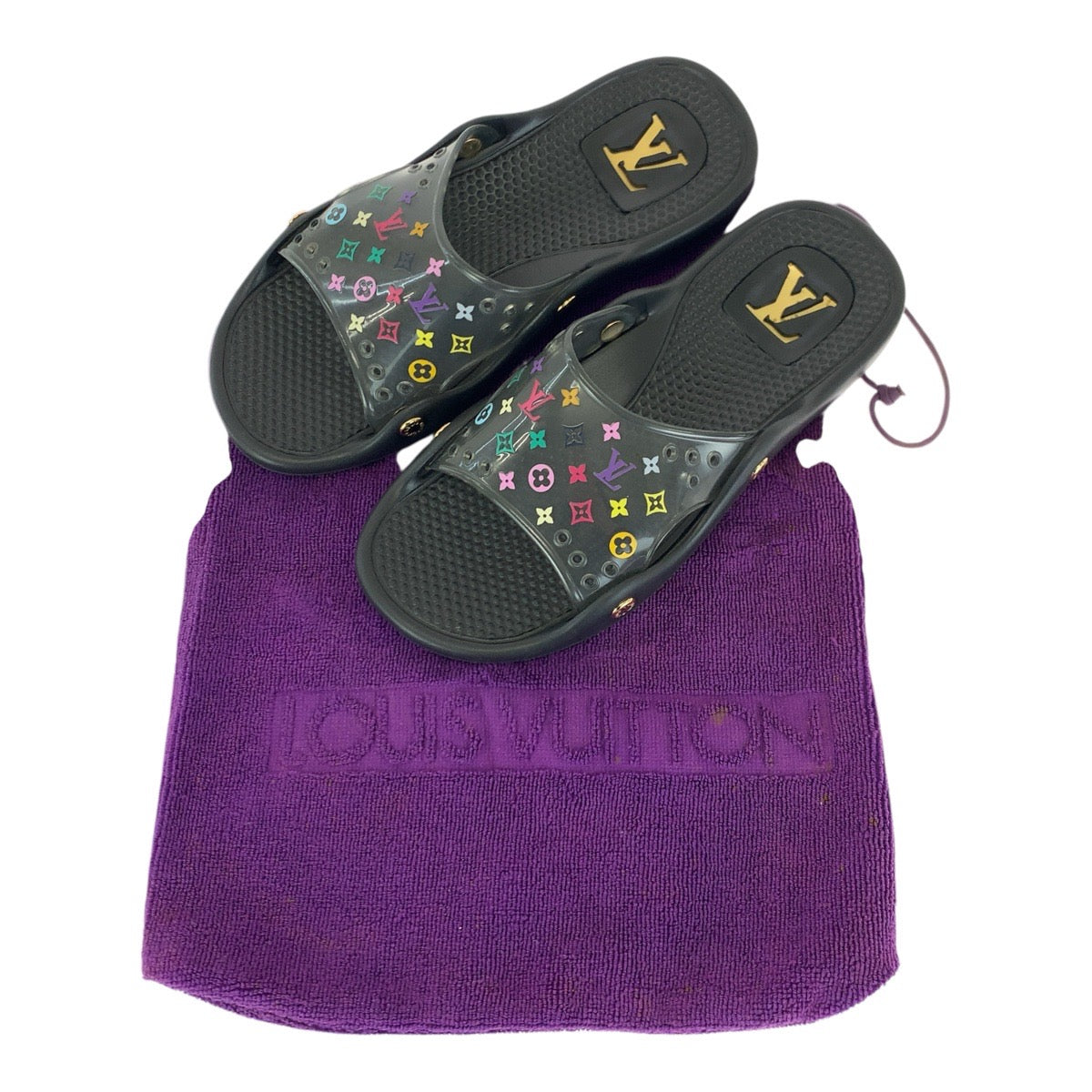 23217
LOUIS VUITTON ルイヴィトン モノグラム マルチカラー サイズ38 ブラック 黒 ゴールド金具 ラバー ビーチサンダル 男女兼用 レディース ABP35