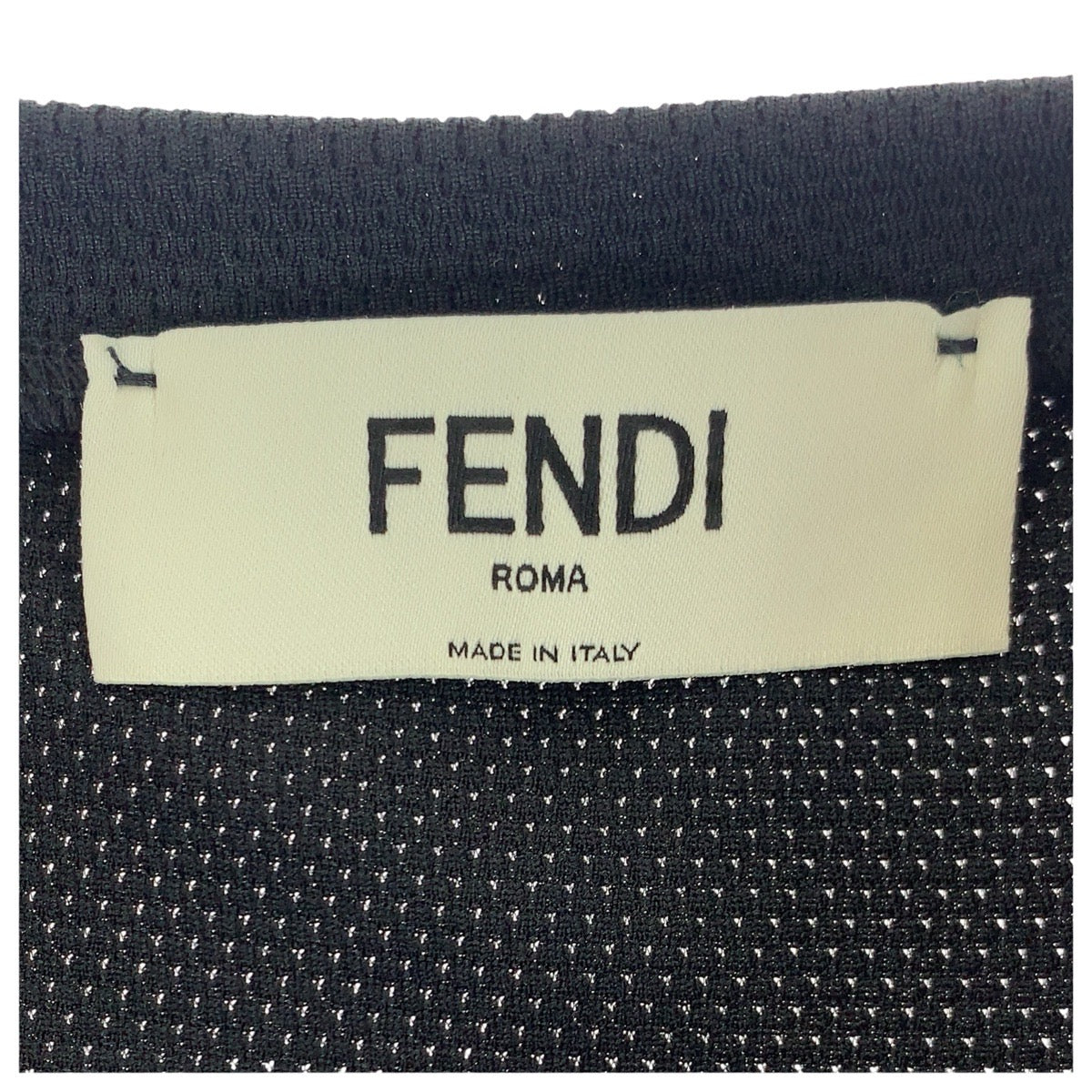 23221
FENDI フェンディ スポーツウェア サイズS カーキ ブラック ポリエステル FAF318 半袖Ｔシャツ レディース A36