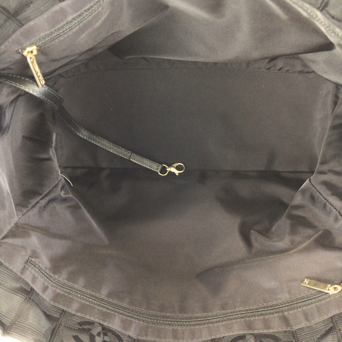 23225
CHANEL シャネル ヴィンテージ ニュートラベルライン MM ブラック 黒 ゴールド金具 ナイロン / レザー トートバッグ ショルダーバッグ レディース ABP52
