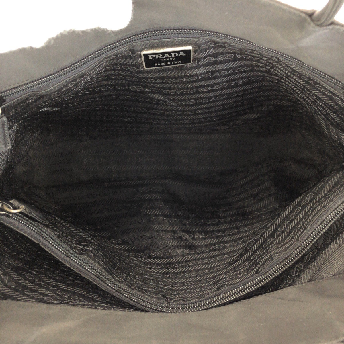 23236
PRADA プラダ テスート 三角ロゴプレート ブラック 黒 シルバー金具 ナイロン トートバッグ ショルダーバッグ レディース ABP35