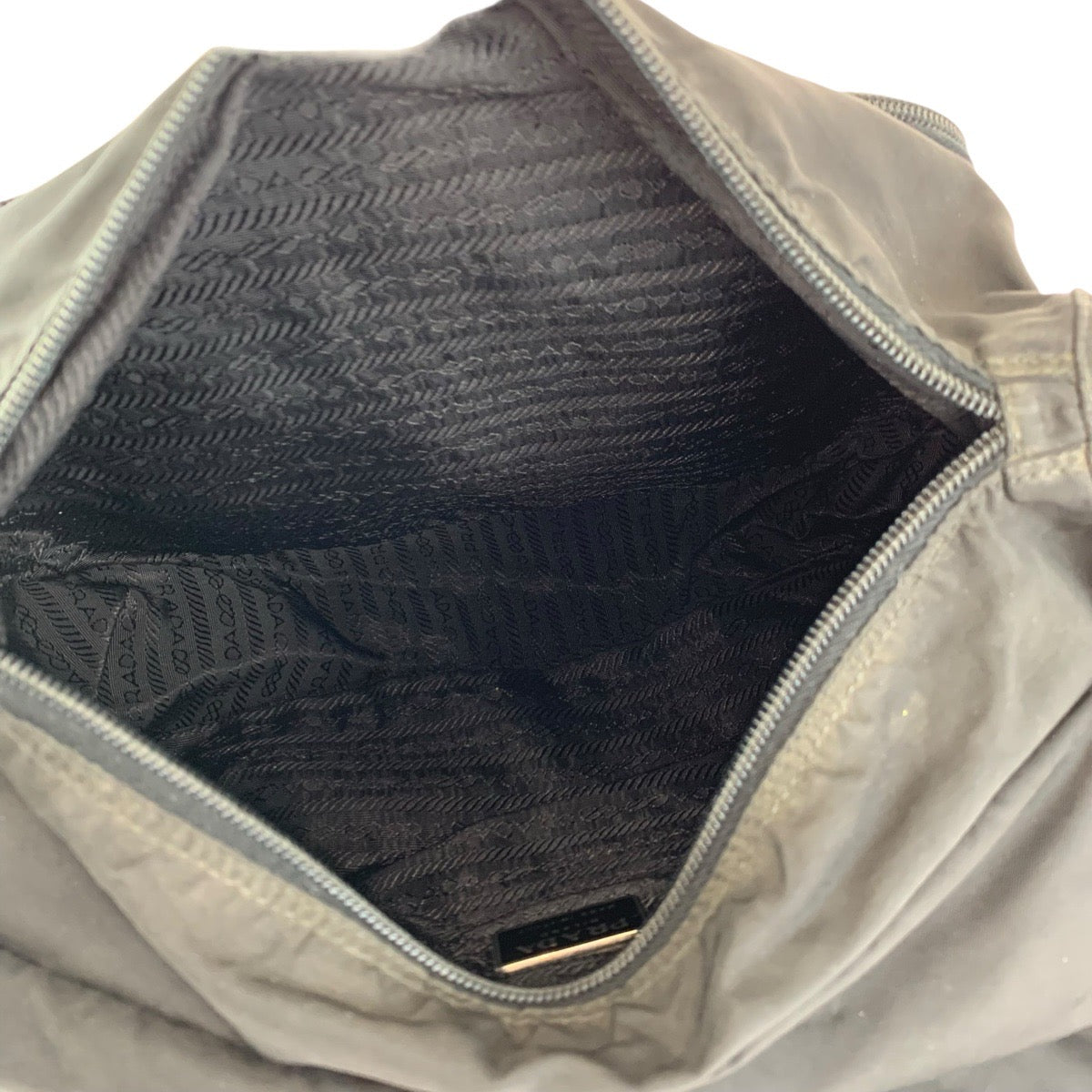 23256
PRADA Tessuto Triangle Logo Plate Black Silver Hardware Nylon Shoulder Bag Messenger Bag Ladies AB35