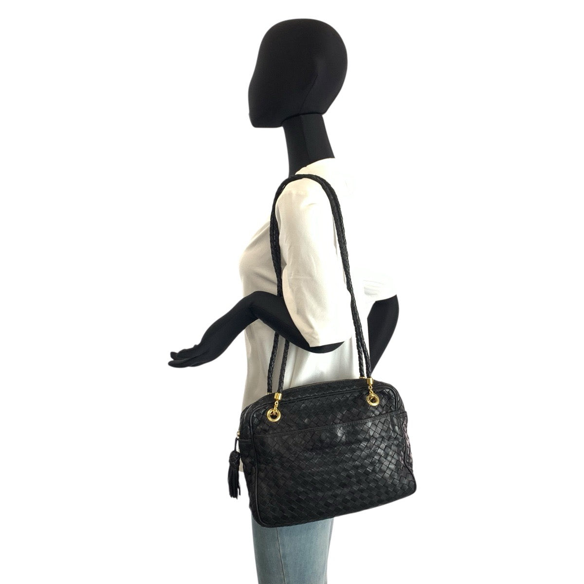 23302
BOTTEGAVENETA ボッテガヴェネタ イントレチャート ブラック 黒 ゴールド金具 レザー 9G00005032G510 ショルダーバッグ レディース ABP52