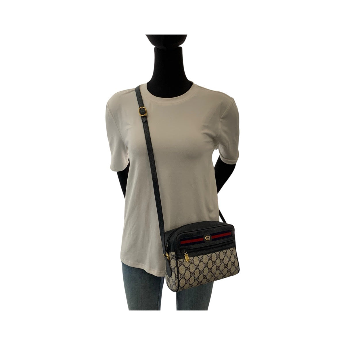 23314
GUCCI グッチ ヴィンテージ シェリーライン オールドグッチ ネイビー ベージュ ゴールド金具 GGスプリームキャンバス / レザー 119 02 087 ショルダーバッグ ポシェット レディース AB35