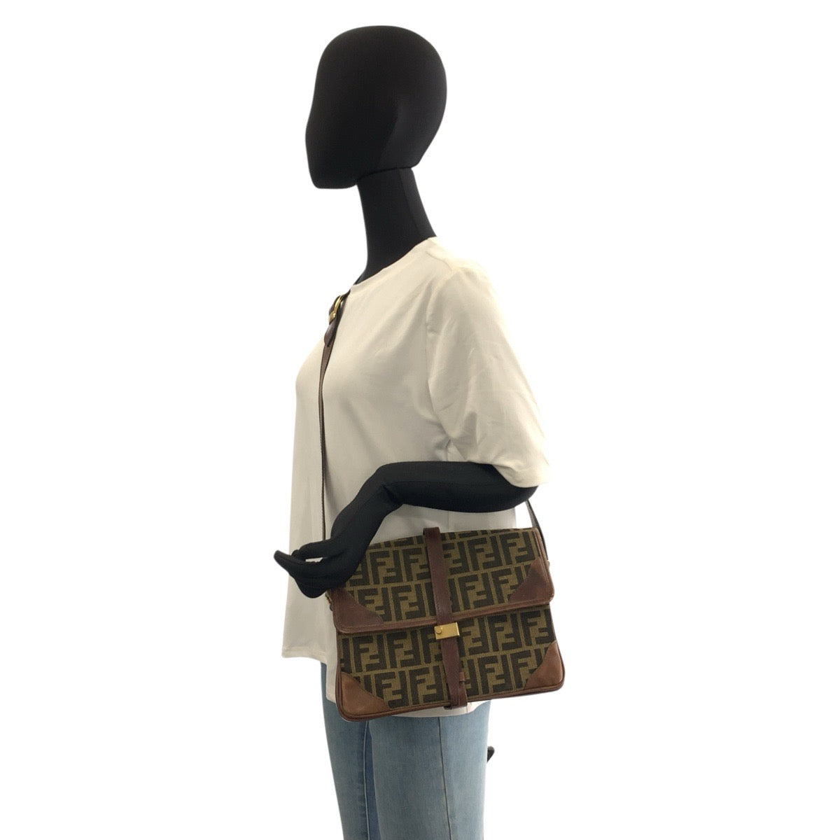 23322
FENDI フェンディ ヴィンテージ ズッカ ブラウン ゴールド金具 キャンバス / レザー ショルダーバッグ ポシェット レディース AB42