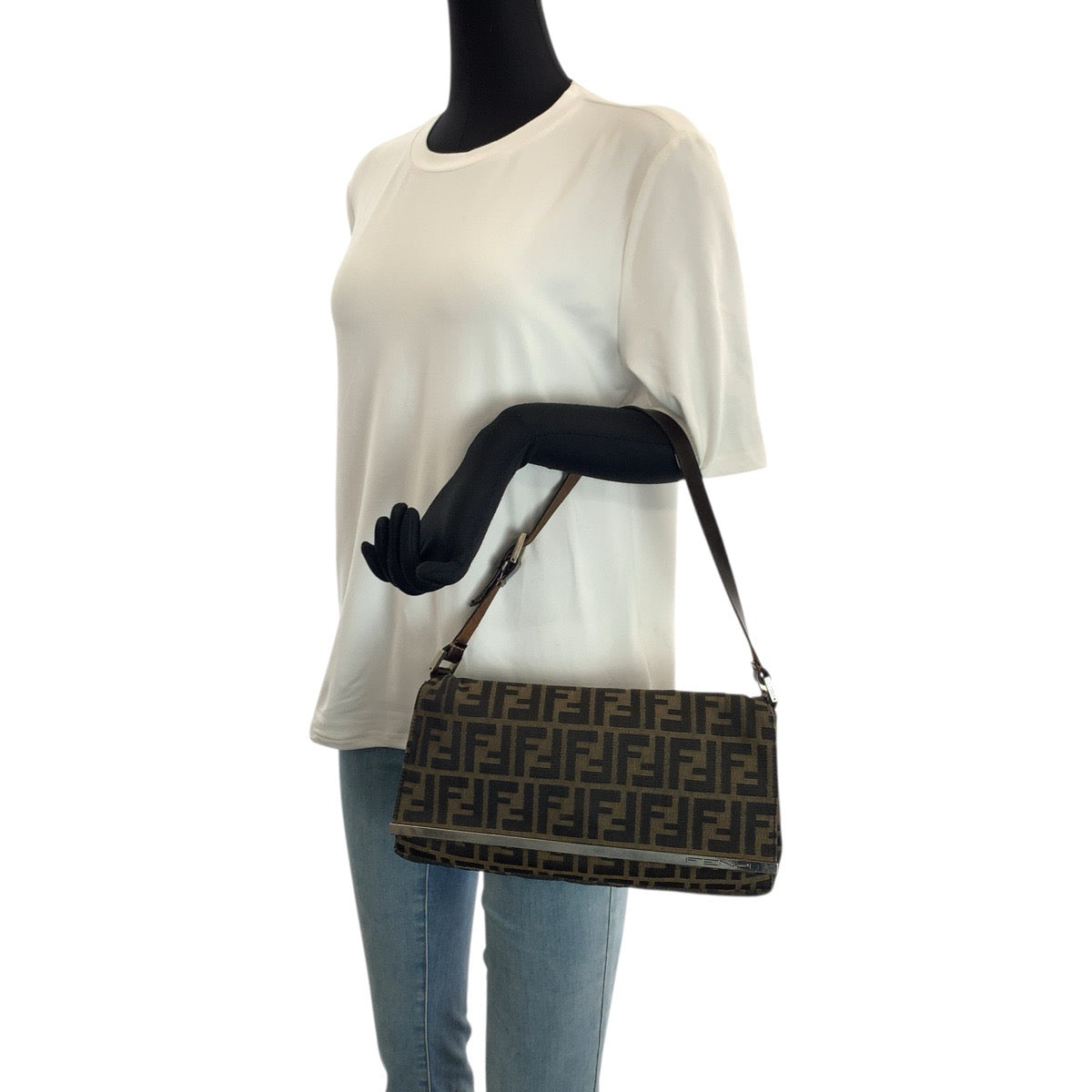 23362
FENDI フェンディ ヴィンテージ ズッカ ブラウン シルバー金具 キャンバス / レザー ショルダーバッグ ハンドバッグ レディース AB42