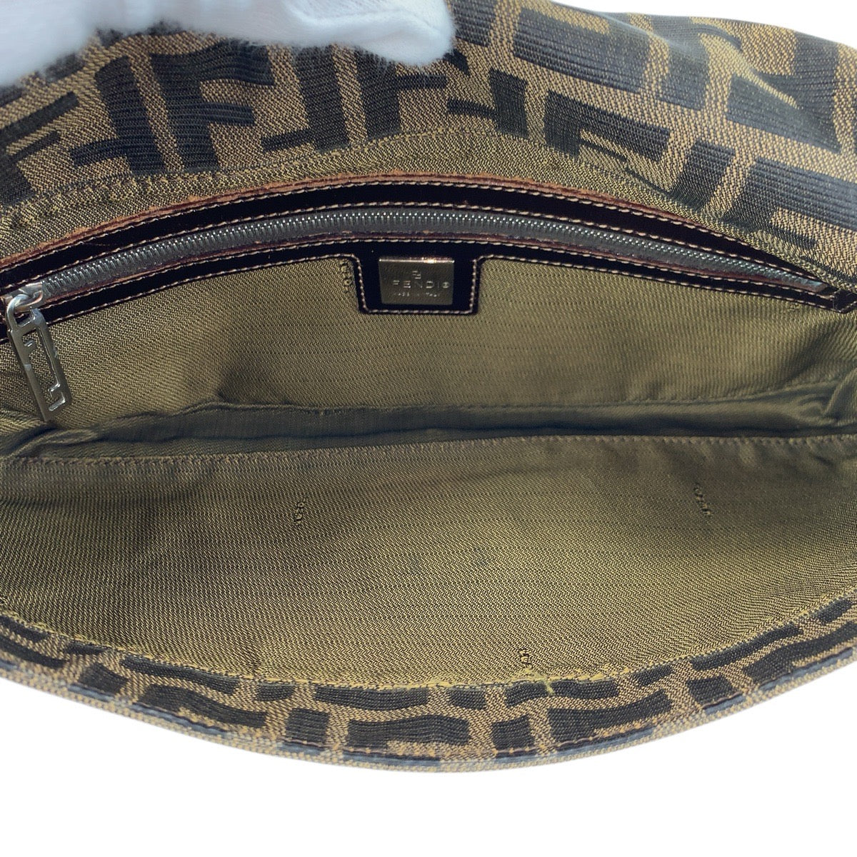 23362
FENDI フェンディ ヴィンテージ ズッカ ブラウン シルバー金具 キャンバス / レザー ショルダーバッグ ハンドバッグ レディース AB42
