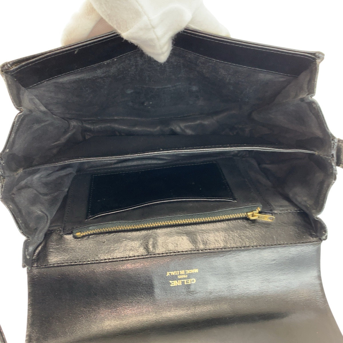 23366
CELINE セリーヌ 馬車金具 ブラック 黒 ゴールド金具 レザー ショルダーバッグ レディース AB50