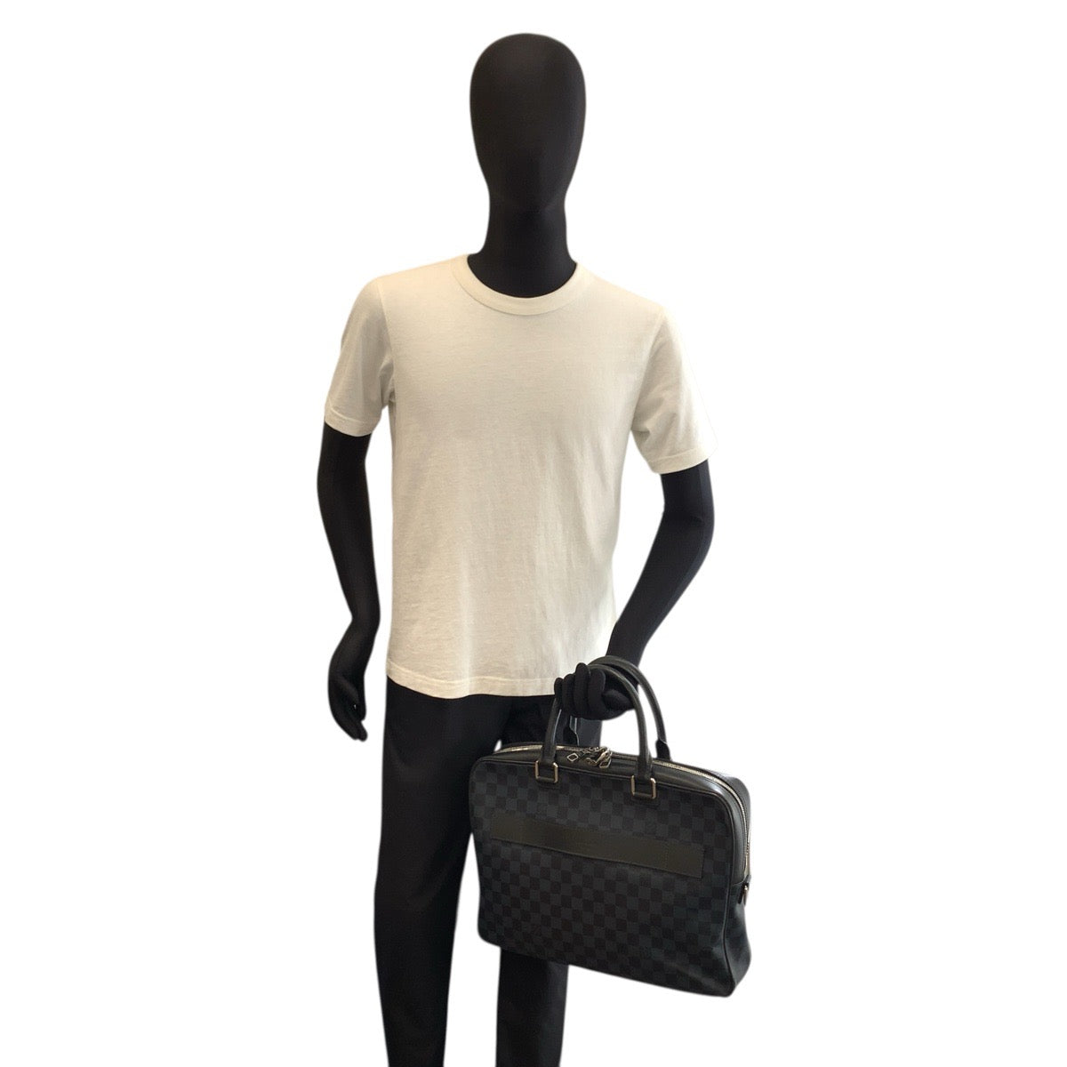 23369
LOUIS VUITTON ルイヴィトン ダミエコバルト ポルト ドキュマン ビジネス ブラック ネイビー シルバー金具 PVC / レザー N41347 ビジネスバッグ ブリーフケース メンズ AB65
