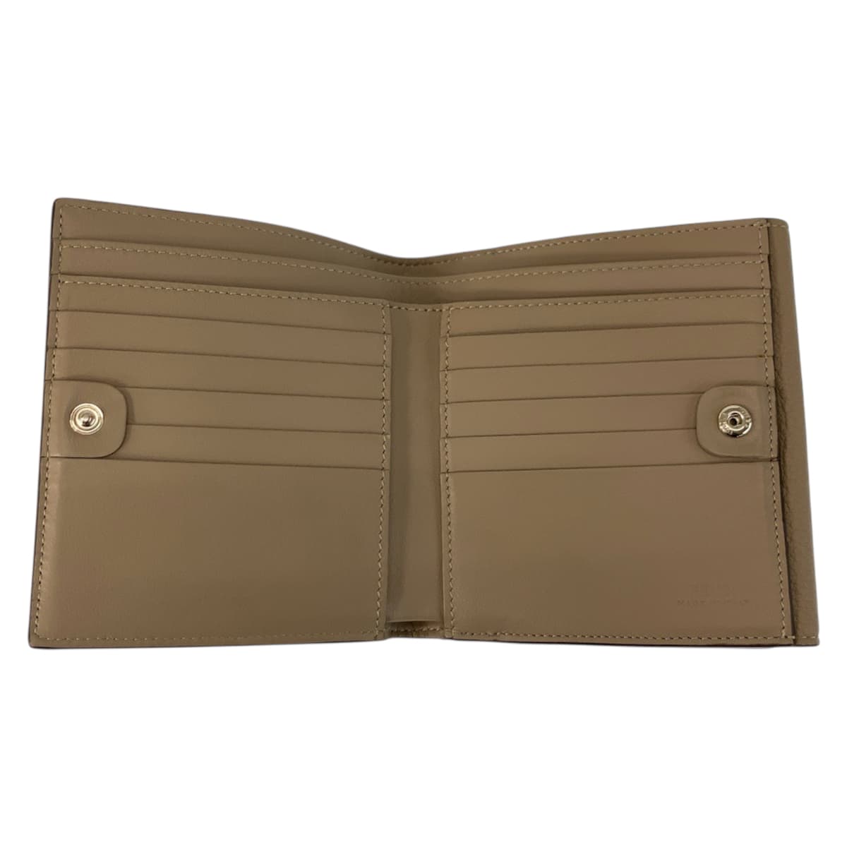 23374
FENDI フェンディ セレリア ピーカブー ベージュ シルバー金具 レザー 8M0438 折財布 コンパクトウォレット レディース ABP21