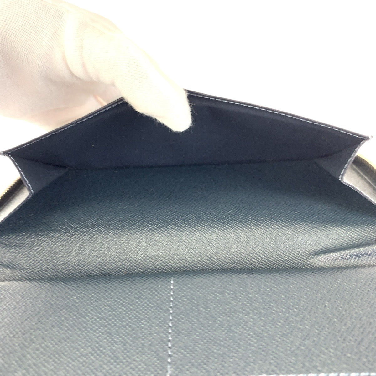23387
LOUIS VUITTON ルイヴィトン モノグラム コバルト ヴェルティカル ストライプ ネイビー レッド シルバー金具 PVC M61678 長財布 ラウンドファスナー メンズ ABP35