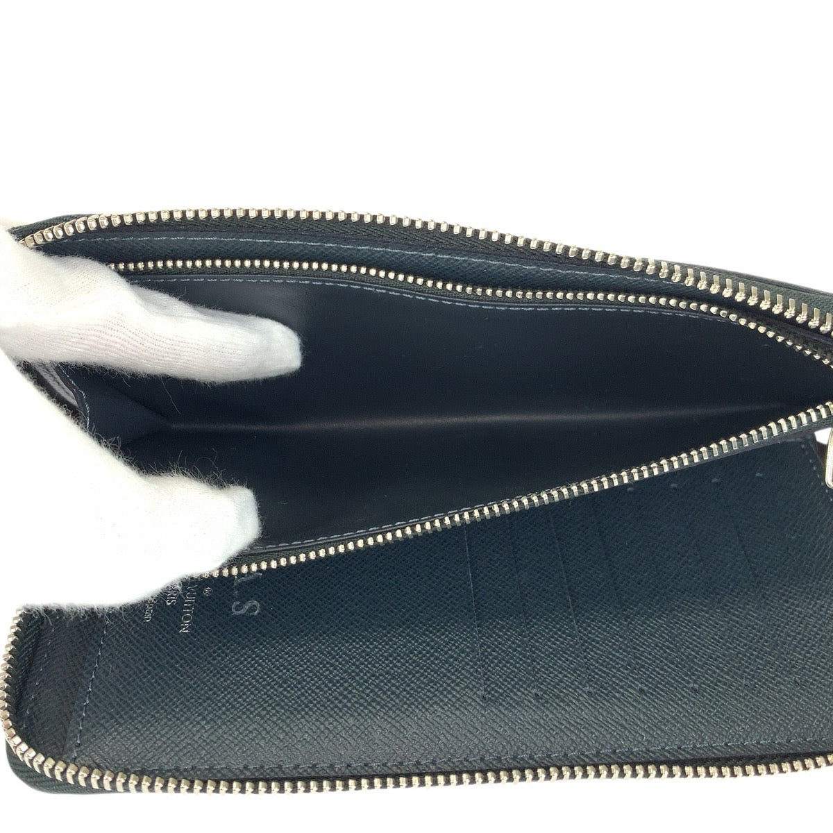 23387
LOUIS VUITTON ルイヴィトン モノグラム コバルト ヴェルティカル ストライプ ネイビー レッド シルバー金具 PVC M61678 長財布 ラウンドファスナー メンズ ABP35