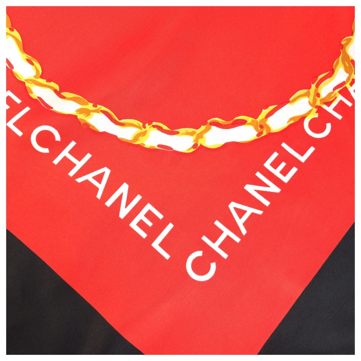 23393
CHANEL シャネル ココマーク マトラッセ柄 レッド ネイビー ブラック シルク スカーフ レディース ABP28