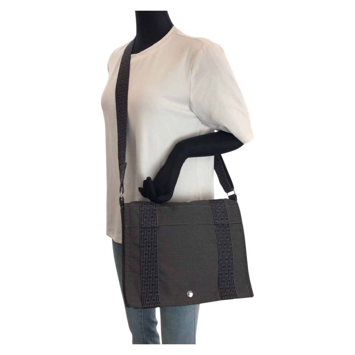 23396
HERMES エルメス エールライン バサスPM グレー シルバー金具 ポリアミド / ポリエステル ショルダーバッグ メッセンジャーバッグ メンズ ABP49