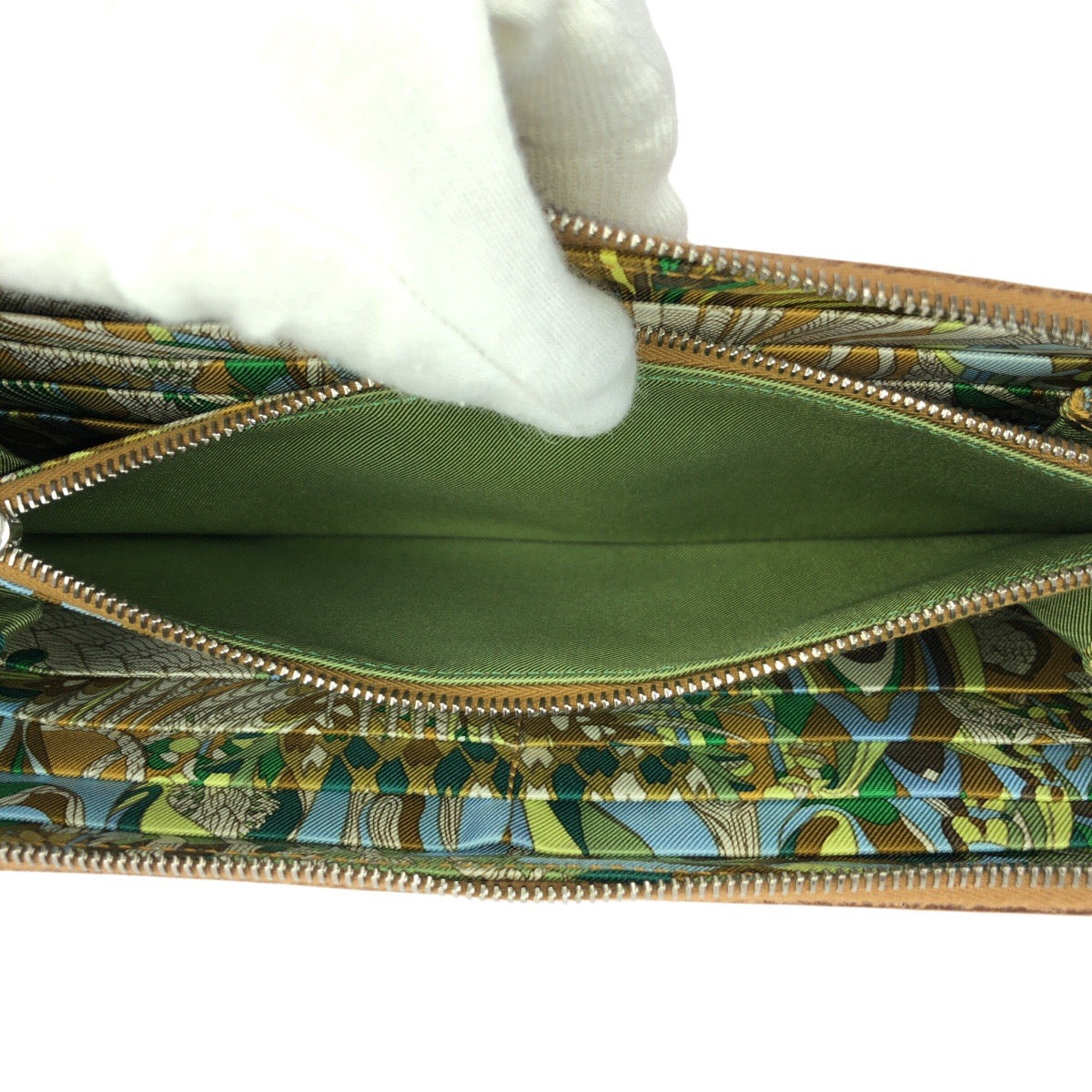 23401
HERMES エルメス アザップロング シルクイン ゴールド ブラウン シルバー金具 ヴォーエプソン 長財布 ラウンドファスナー Y刻印 レディース ABP74