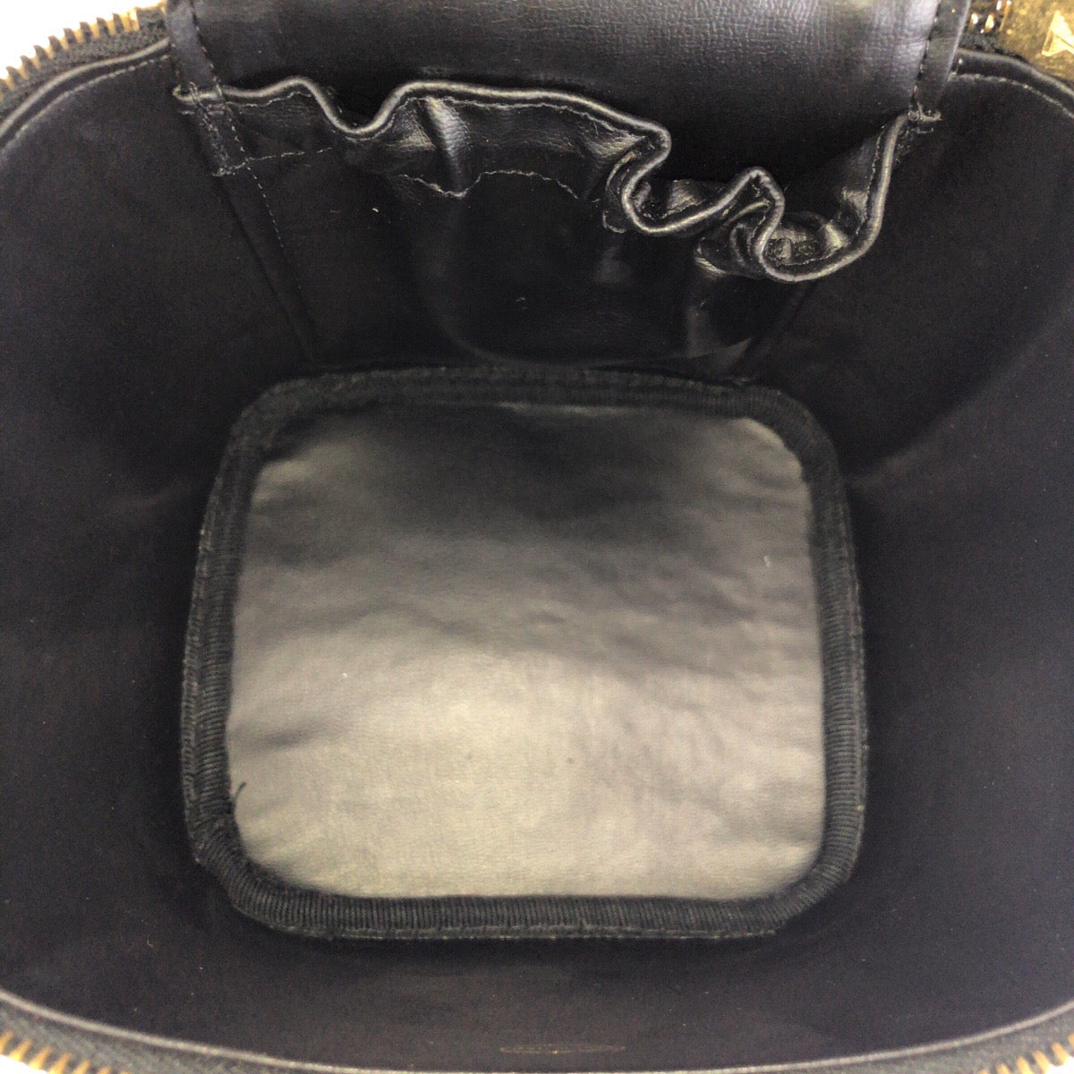 23408
CHANEL シャネル ヴィンテージ ビコローレ ココマーク ブラック 黒 ゴールド金具 ラムスキン ハンドバッグ バニティバッグ 化粧ポーチ レディース ABP80