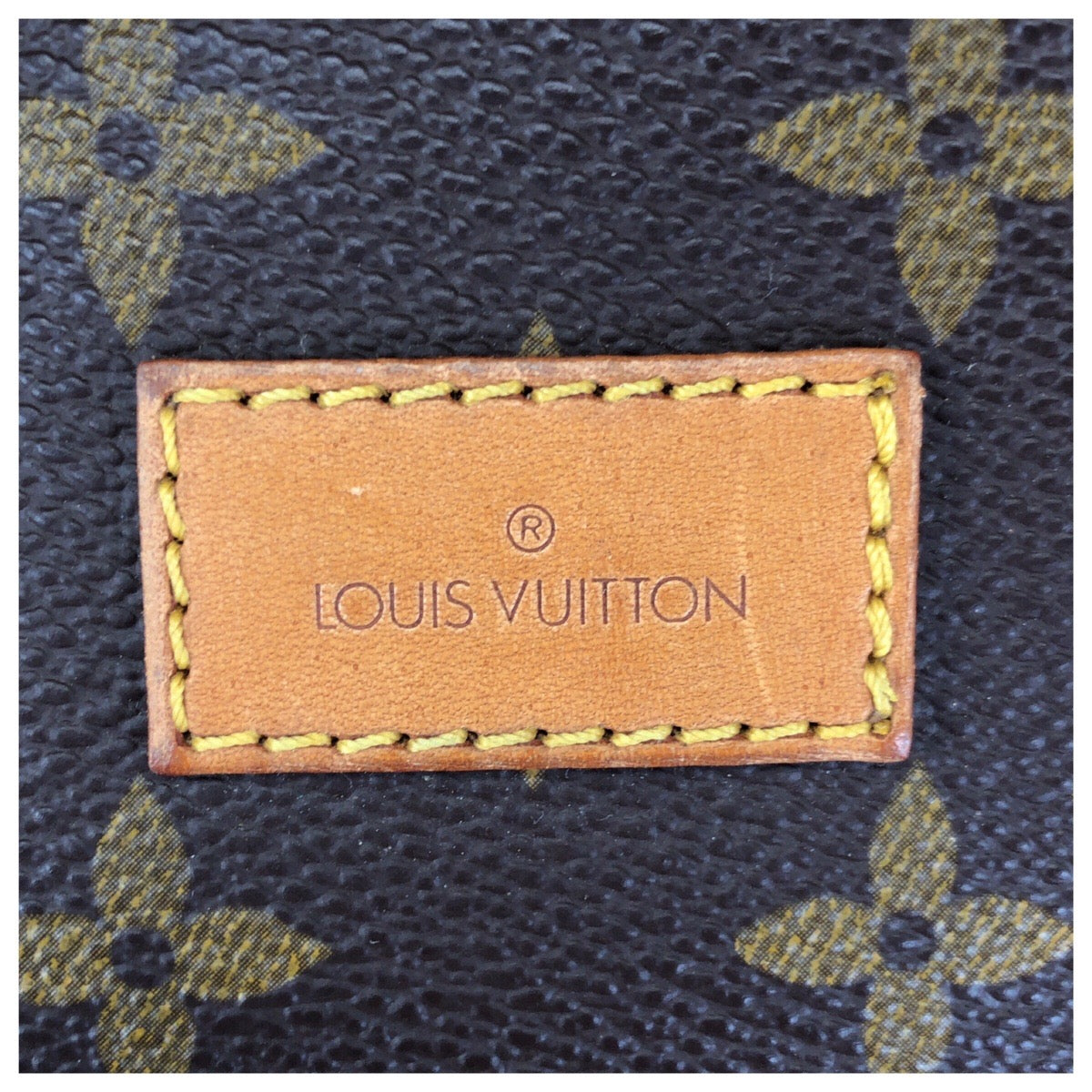23415
LOUIS VUITTON ルイヴィトン モノグラム ソミュール35 ブラウン ゴールド金具 PVC / レザー M42254 ショルダーバッグ 男女兼用 レディース AB52