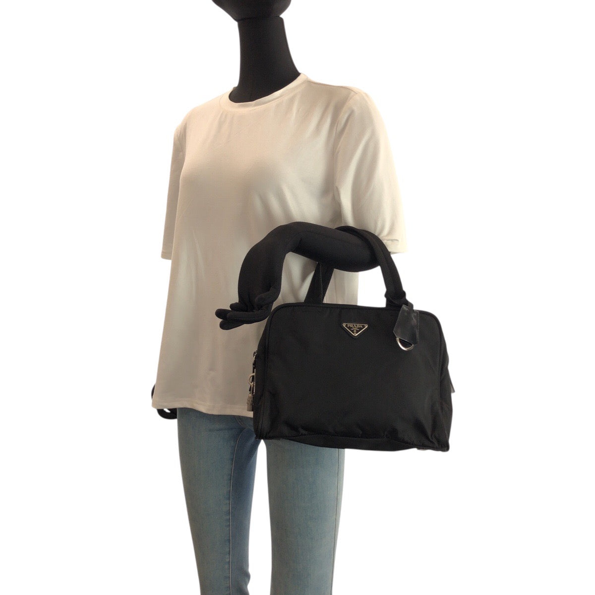 23436
PRADA プラダ テスート 三角ロゴプレート ブラック 黒 シルバー金具 ナイロン / レザー トートバッグ ハンドバッグ レディース AB28