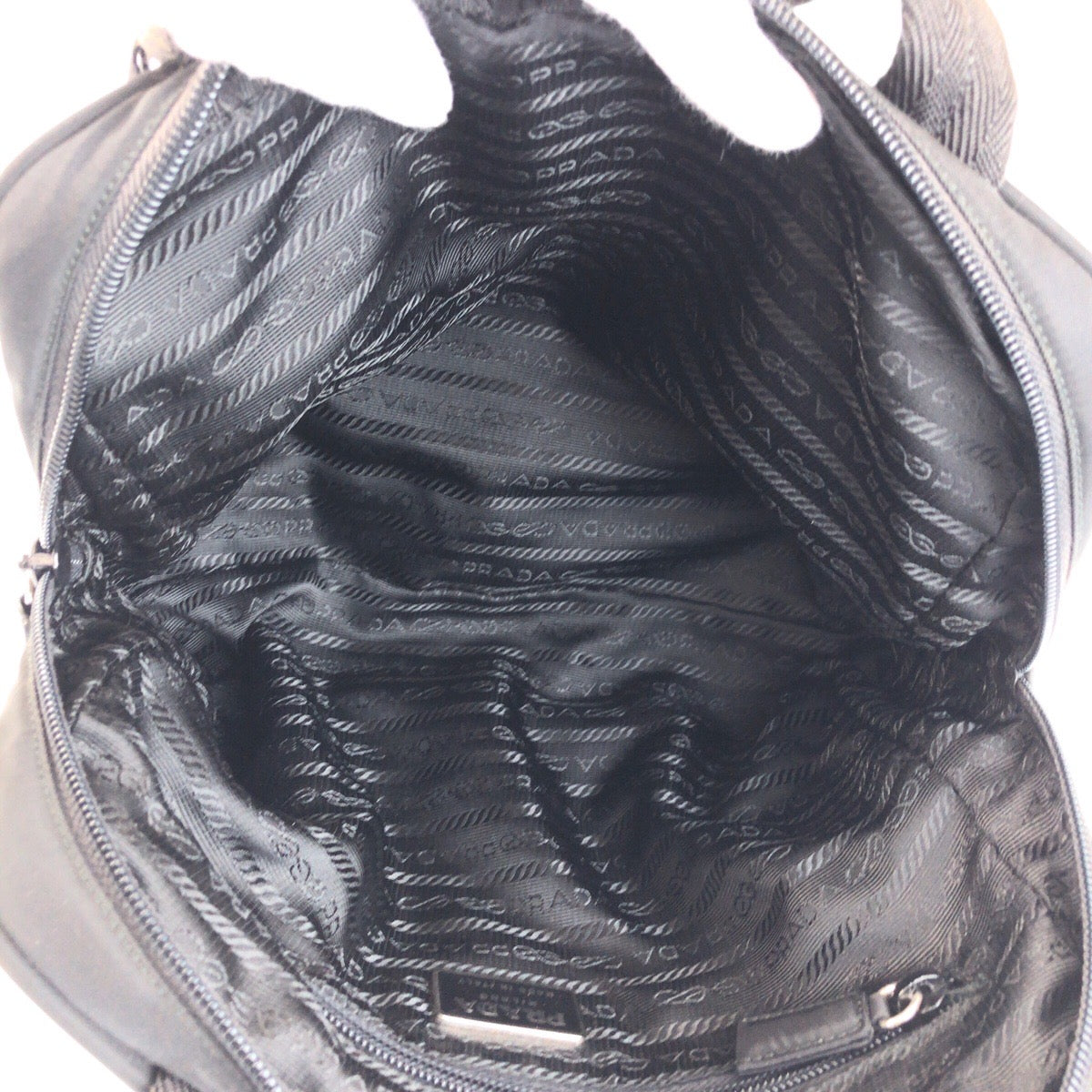 23436
PRADA プラダ テスート 三角ロゴプレート ブラック 黒 シルバー金具 ナイロン / レザー トートバッグ ハンドバッグ レディース AB28