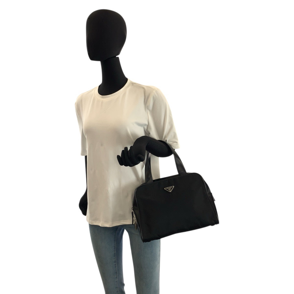 23443
PRADA プラダ テスート 三角ロゴプレート ブラック 黒 シルバー金具 ナイロン / レザー ハンドバッグ レディース ABP42