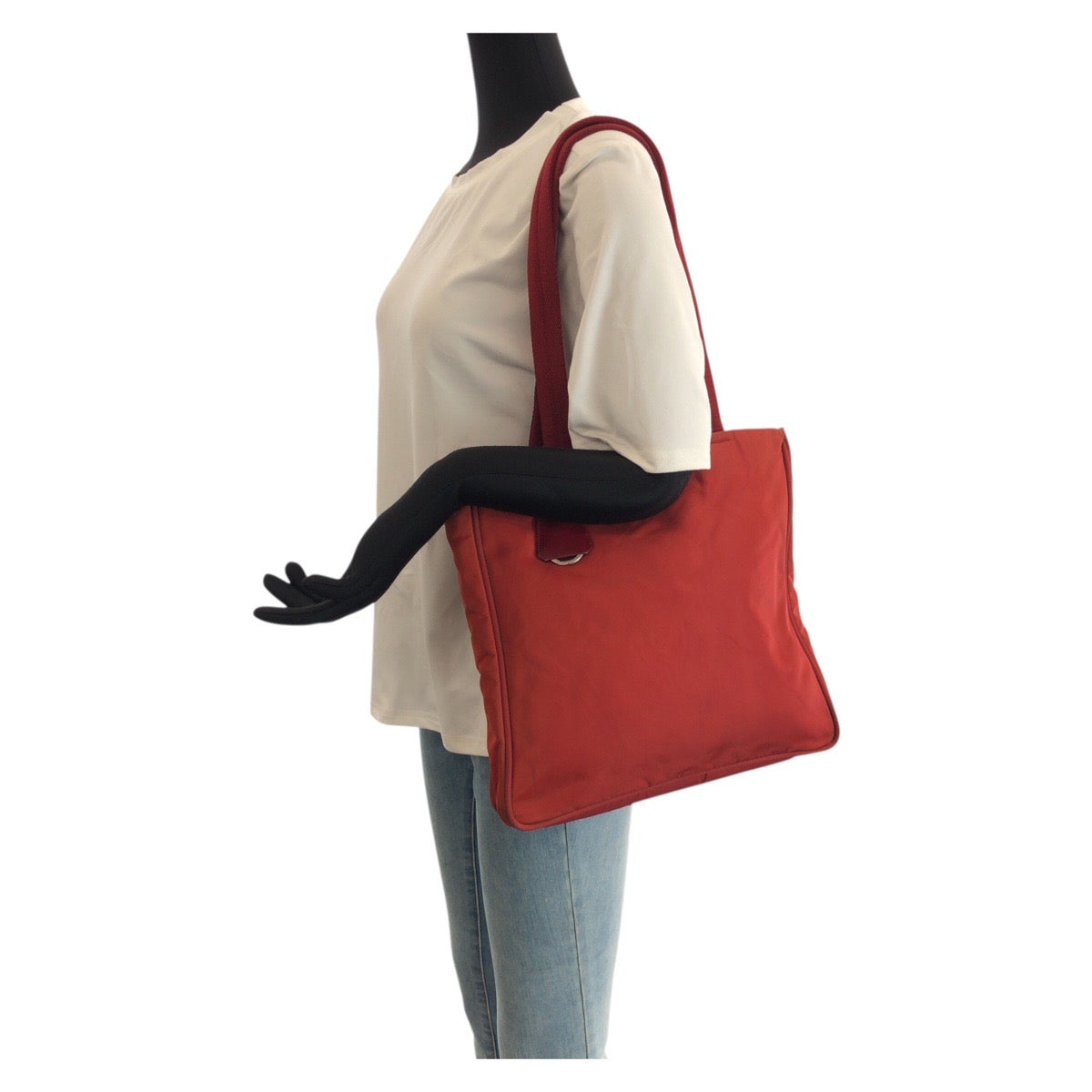 23452
PRADA プラダ テスート 三角ロゴプレート レッド シルバー金具 ナイロン トートバッグ ショルダーバッグ レディース AB23