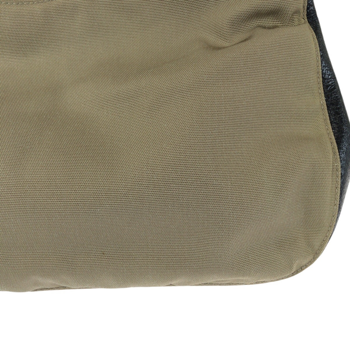 23456
GUCCI グッチ バンブー ホーボー カーキ ブラック シルバー金具 ナイロン / レザー 001 3739 ハンドバッグ レディース ABP23
