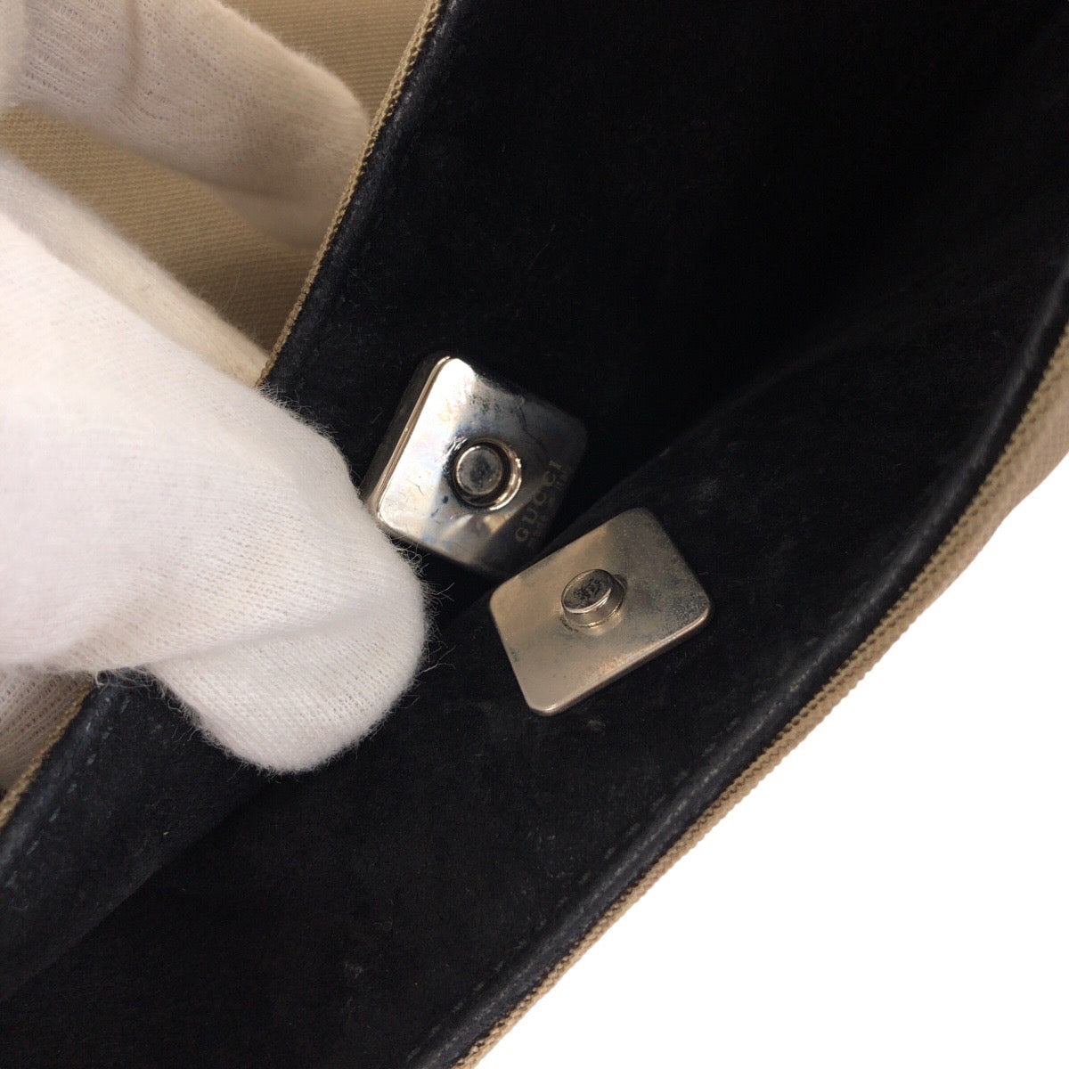 23456
GUCCI グッチ バンブー ホーボー カーキ ブラック シルバー金具 ナイロン / レザー 001 3739 ハンドバッグ レディース ABP23