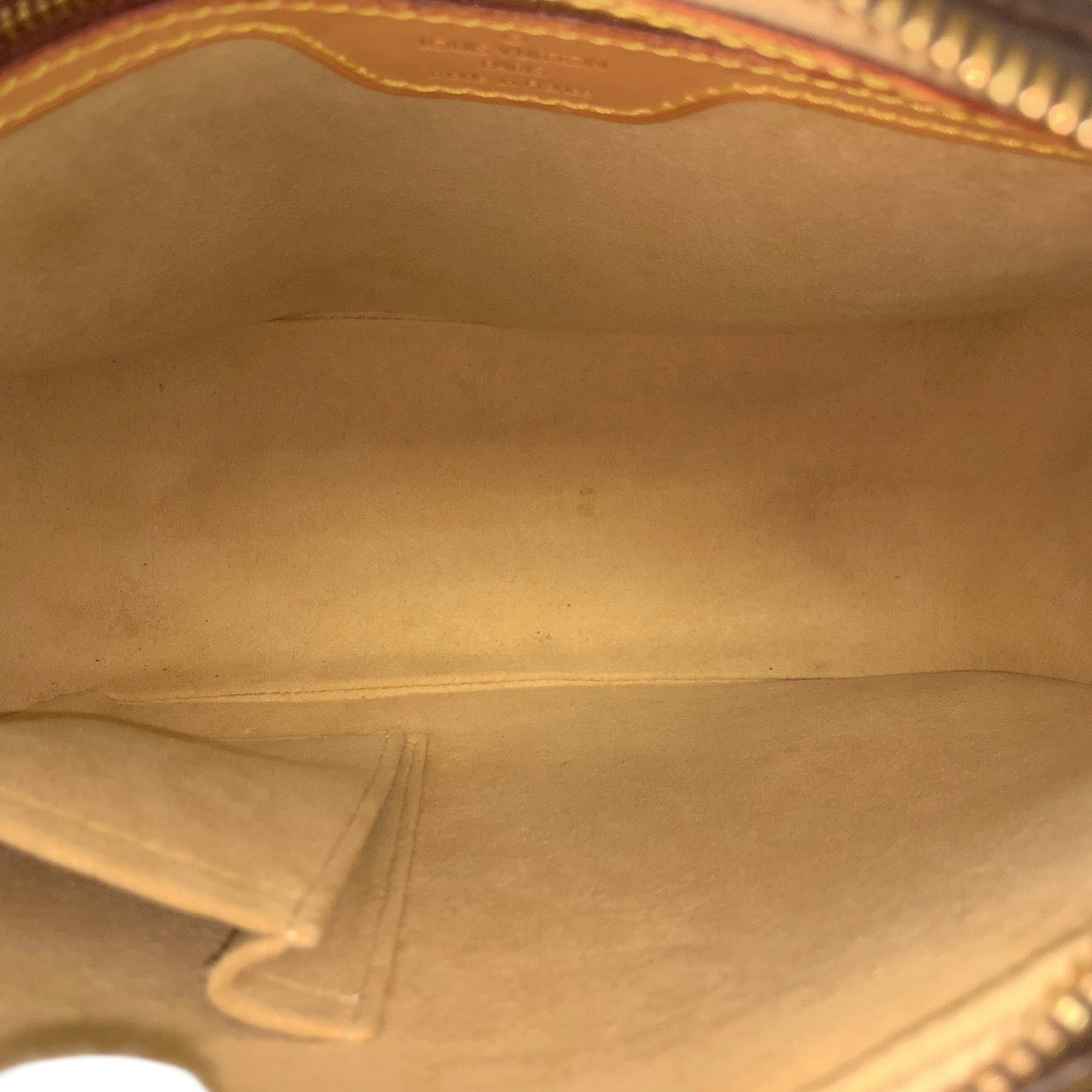 23491
LOUIS VUITTON ルイヴィトン モノグラム ルーピングMM ブラウン ゴールド金具 PVC / レザー M51146 ショルダーバッグ レディース ABP42
