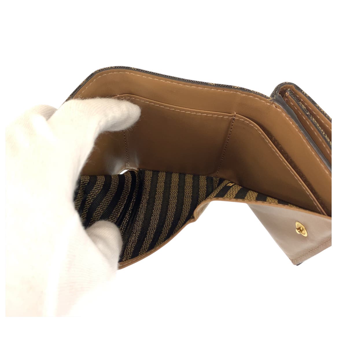 23493
FENDI フェンディ ズッカ バゲット マイクロ ブラウン ゴールド金具 キャンバス / レザー 8M0395 折り財布 コンパクトウォレット レディース ABP30
