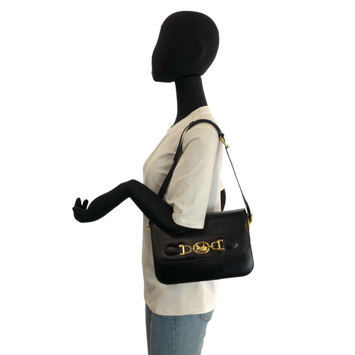 23501
CELINE セリーヌ ヴィンテージ 馬車ロゴ ホースキャリッジ ブラック 黒 ゴールド金具 レザー ショルダーバッグ レディース ABP70