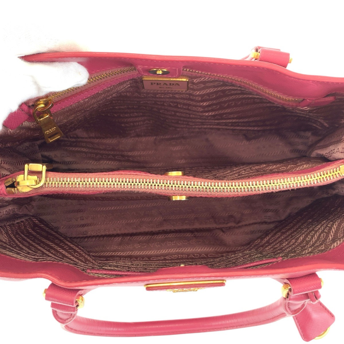 23512
PRADA プラダ サフィアーノ ガレリア 三角ロゴプレート 2way ピンク ゴールド金具 レザー ショルダーバッグ トートバッグ レディース ABP56