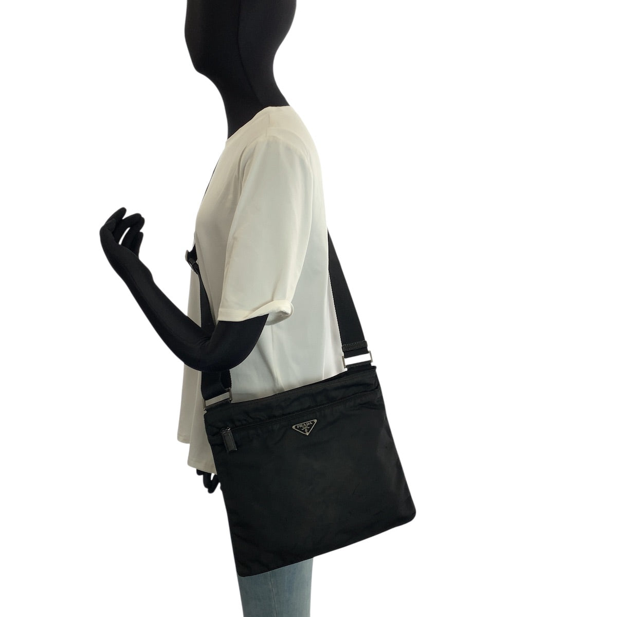23519
PRADA プラダ テスート 三角ロゴプレート ブラック 黒 シルバー金具 ナイロン ショルダーバッグ メッセンジャーバッグ レディース AB30