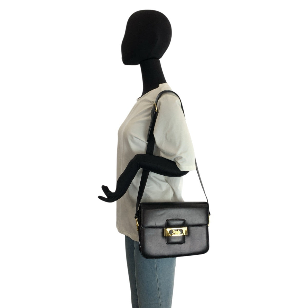 23524
CELINE セリーヌ ヴィンテージ 馬車金具 ブラック 黒 ゴールド金具 レザー ショルダーバッグ レディース ABP70