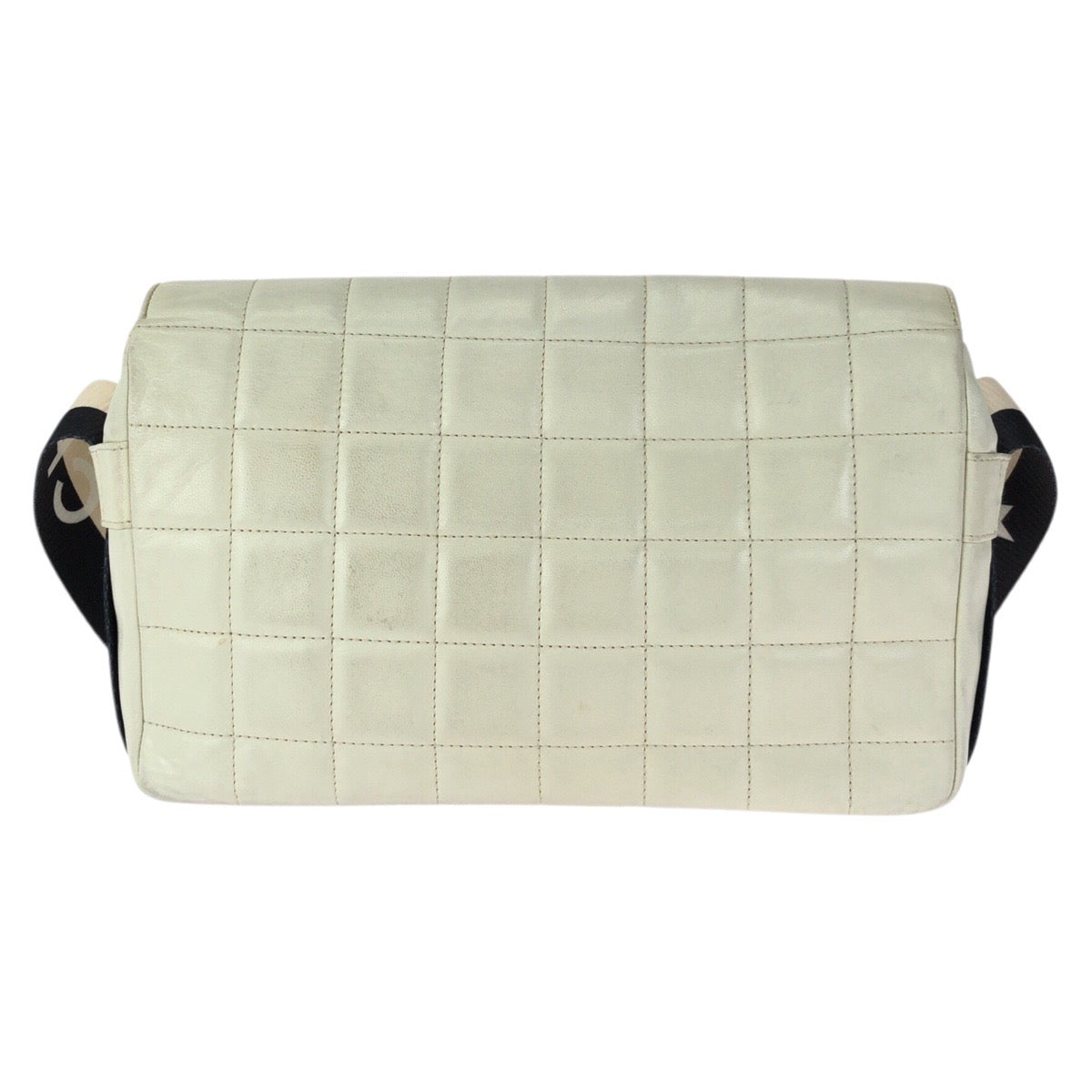 23535
CHANEL シャネル ヴィンテージ チョコバー ココマーク オフホワイト ブラック ゴールド金具 ラムスキン ショルダーバッグ メッセンジャーバッグ レディース AB168