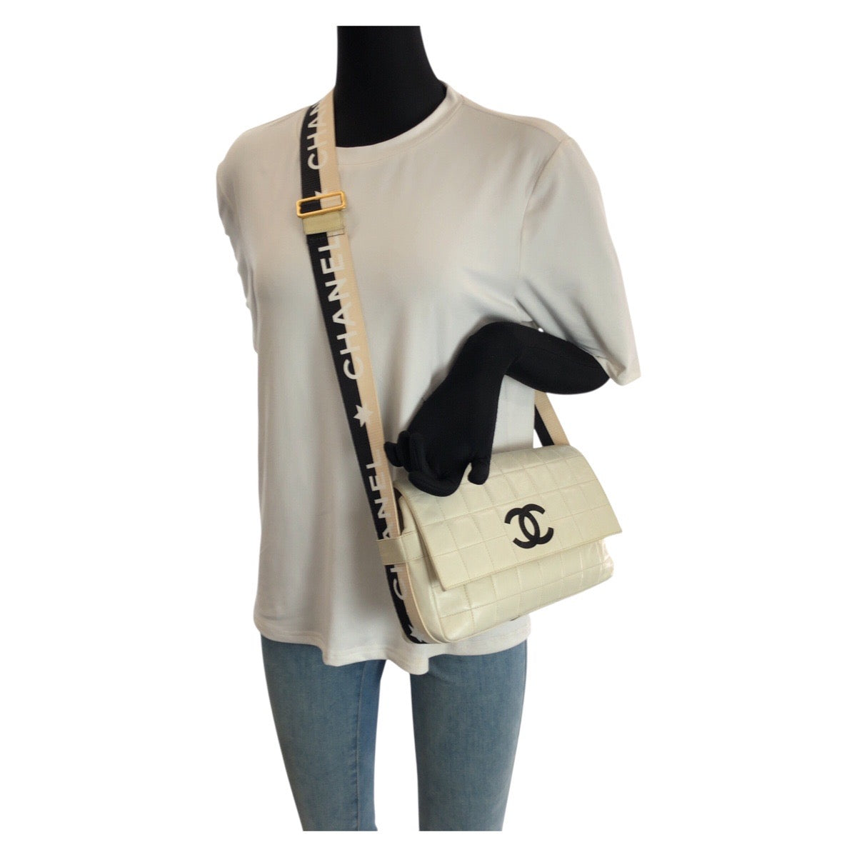 23535
CHANEL シャネル ヴィンテージ チョコバー ココマーク オフホワイト ブラック ゴールド金具 ラムスキン ショルダーバッグ メッセンジャーバッグ レディース AB168