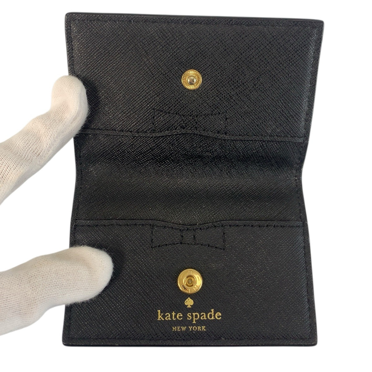 23559
Kate Spade ケイトスペード ブラック 黒 ゴールド金具 レザー PWRU4027 カードケース 名刺入れ レディース A2