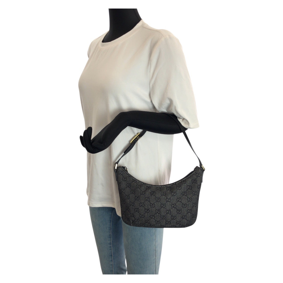 23585
GUCCI グッチ ブラック 黒 ゴールド金具 GGキャンバス / レザー 32160 ハンドバッグ アクセサリーポーチ レディース A45