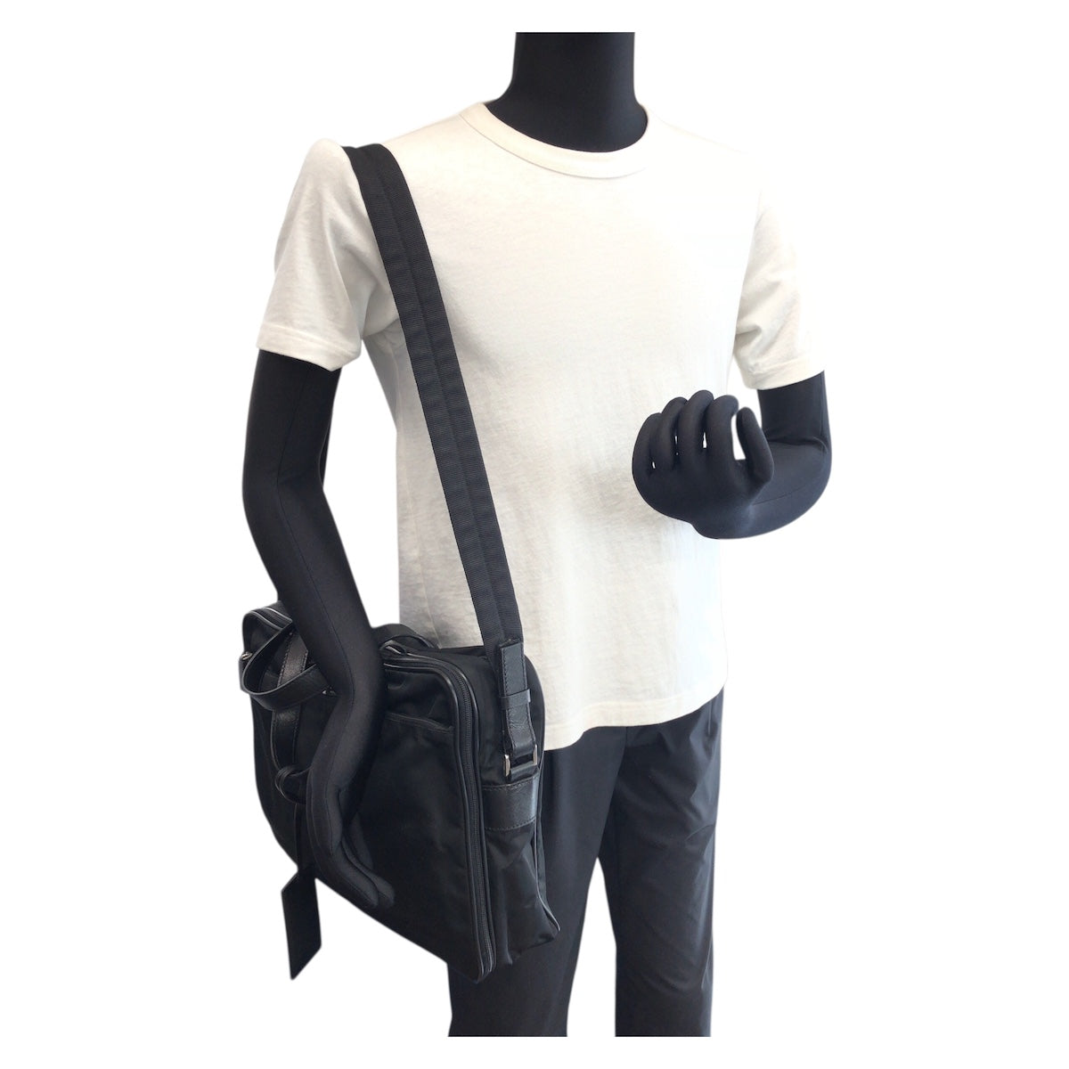 23587
PRADA プラダ テスート サフィアーノ 三角ロゴプレート 2way ブラック 黒 シルバー金具 ナイロン / レザー ビジネスバッグ ブリーフケース ショルダーバッグ メンズ ABP49