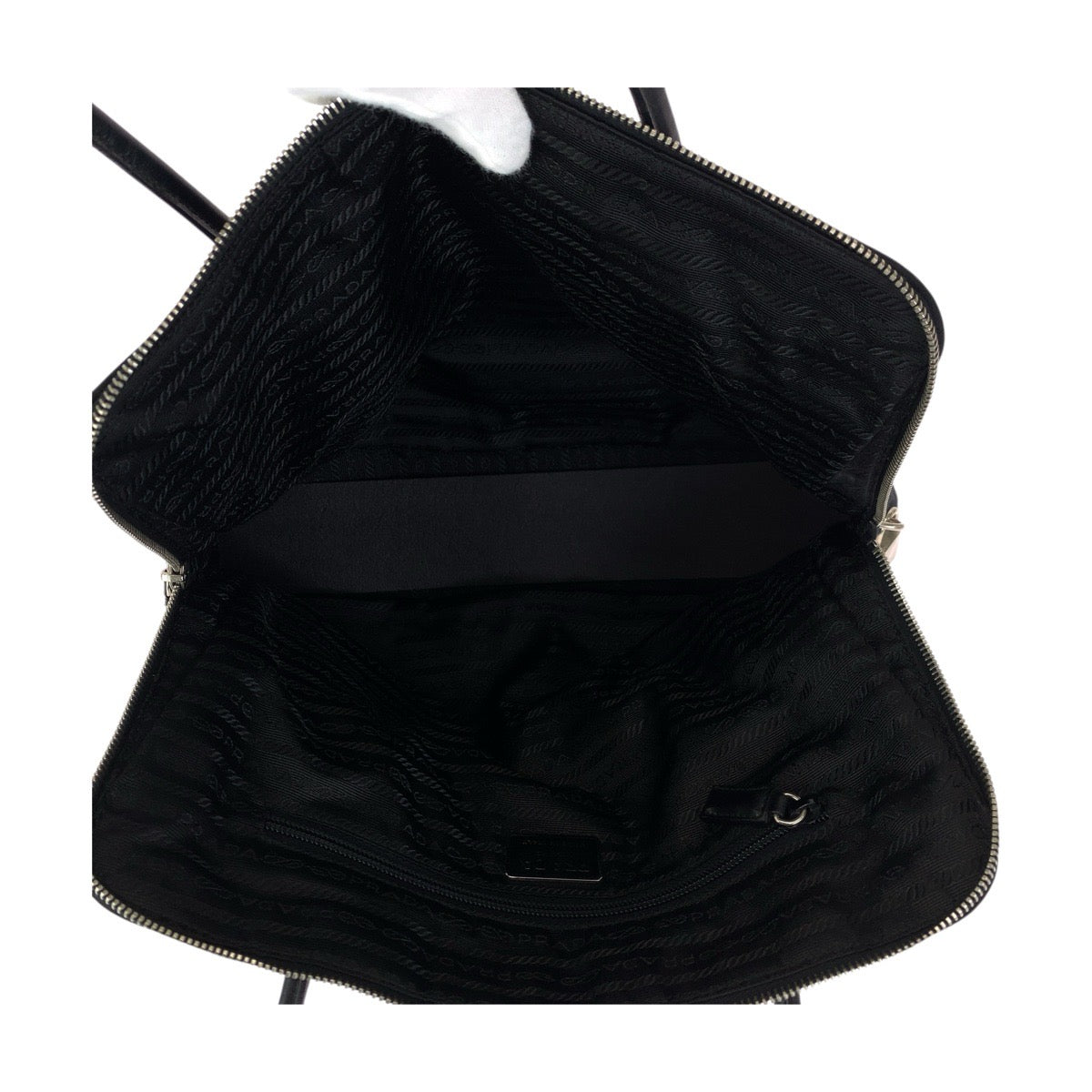 23588
PRADA プラダ ブラック 黒 シルバー金具 ウレタン / レザー トートバッグ ショルダーバッグ レディース AB28