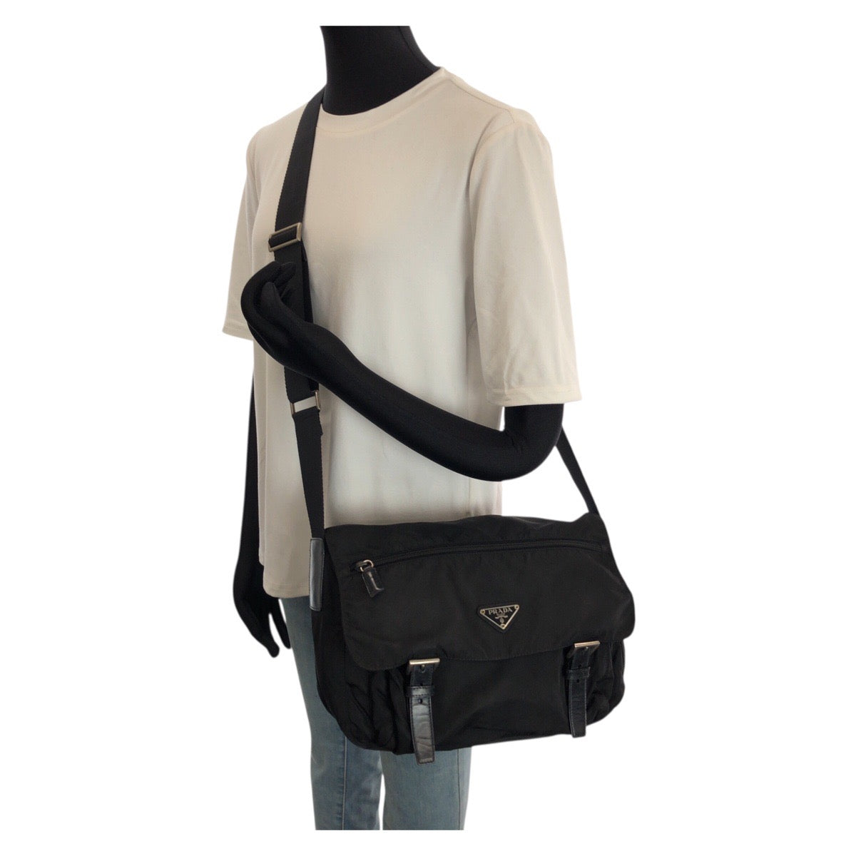 23610
PRADA プラダ テスート 三角ロゴプレート ブラック 黒 シルバー金具 ナイロン / レザー ショルダーバッグ メッセンジャーバッグ レディース ABP38