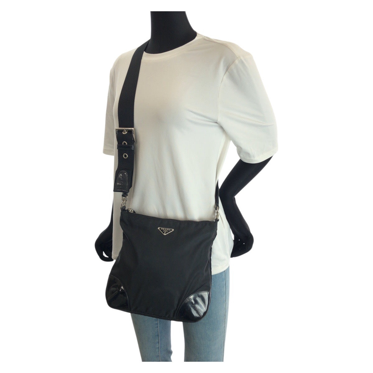 23627
PRADA プラダ テスート 三角ロゴプレート ブラック 黒 シルバー金具 ナイロン / エナメル ショルダーバッグ メッセンジャーバッグ レディース ABP65
