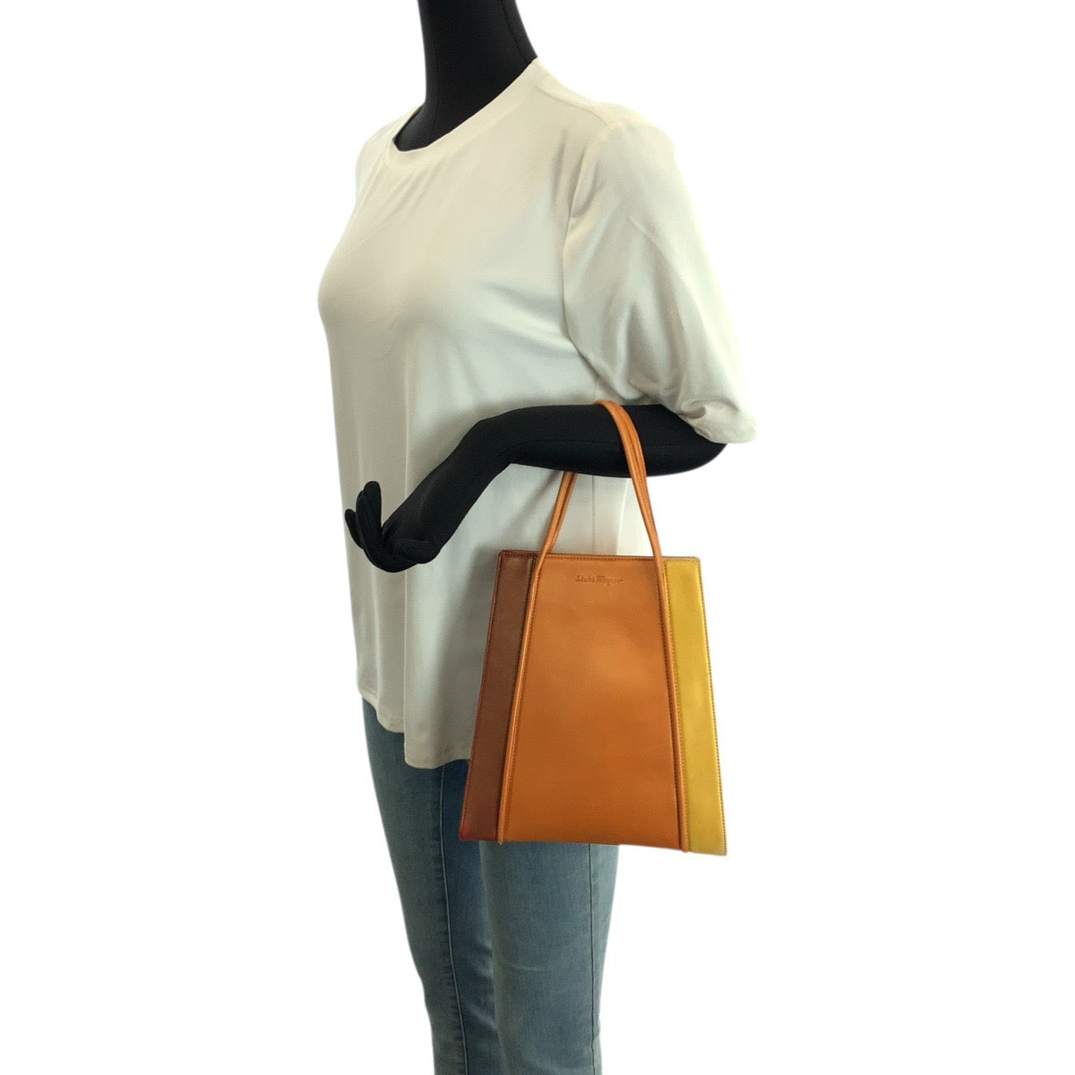 23630
Salvatore Ferragamo サルヴァトーレフェラガモ ヴィンテージ オレンジ レザー E21 9291 ハンドバッグ レディース ABP42