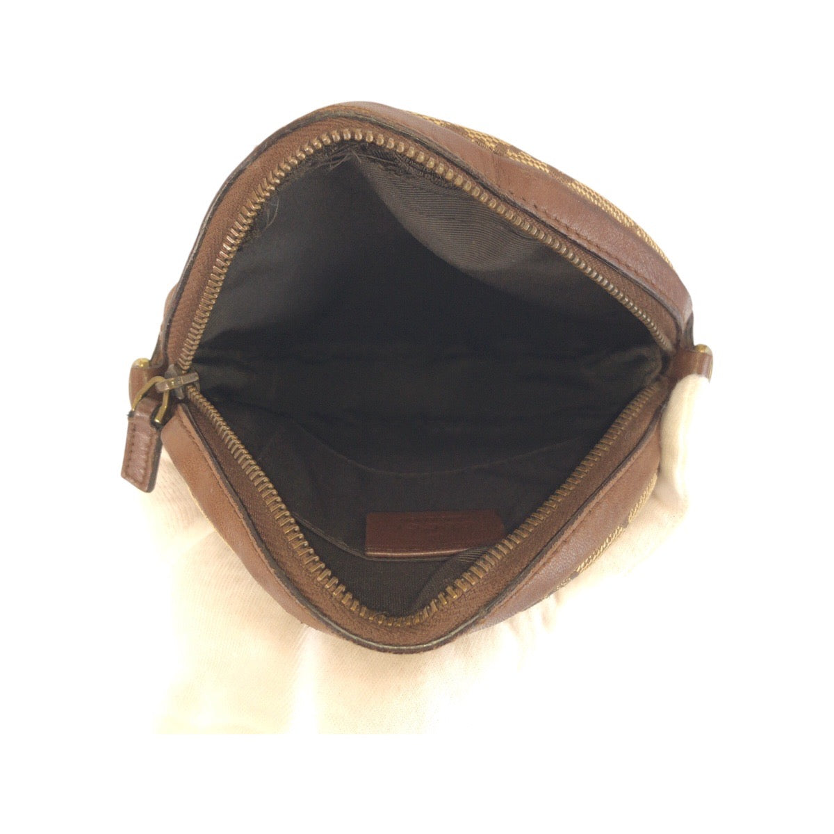 23639
GUCCI グッチ ブラウン ベージュ ゴールド金具 GGキャンバス 90700 ショルダーバッグ ポシェット レディース AB35